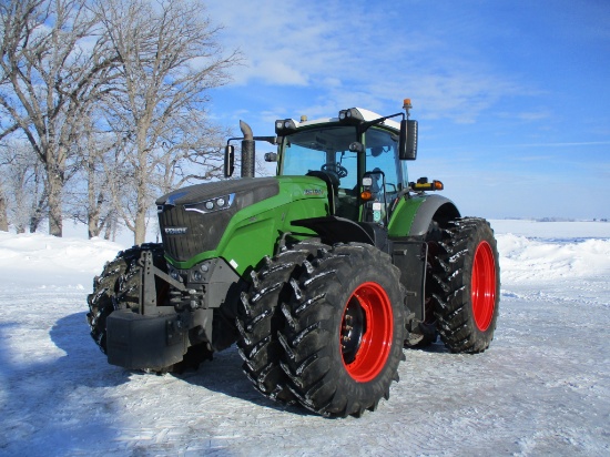 2018 Fendt 1042 Vario, MFWD, 2,932 one owner Hrs. left hand reverser, joy stick, 34 MPH, Wasp