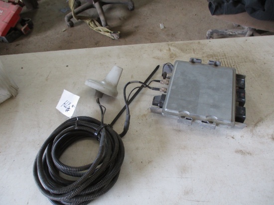 John Deere 4G Link modem w/antena, SN# unable to read