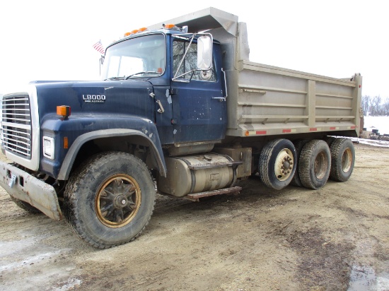 1990 Ford L8000 Tri axle dump truck, 861,349 miles showing, Ford Dsl eng, 5 sp w/hi & low, 15 ' alum