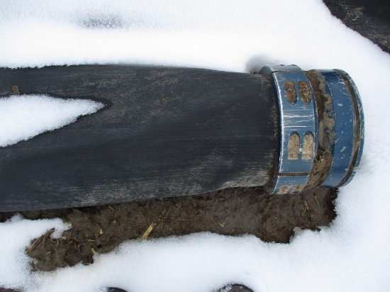 586 Ft. of 8" Nitrile rubber manure hose w/Hydro ends. 2 splices, SELLS 586 X $, bought new in