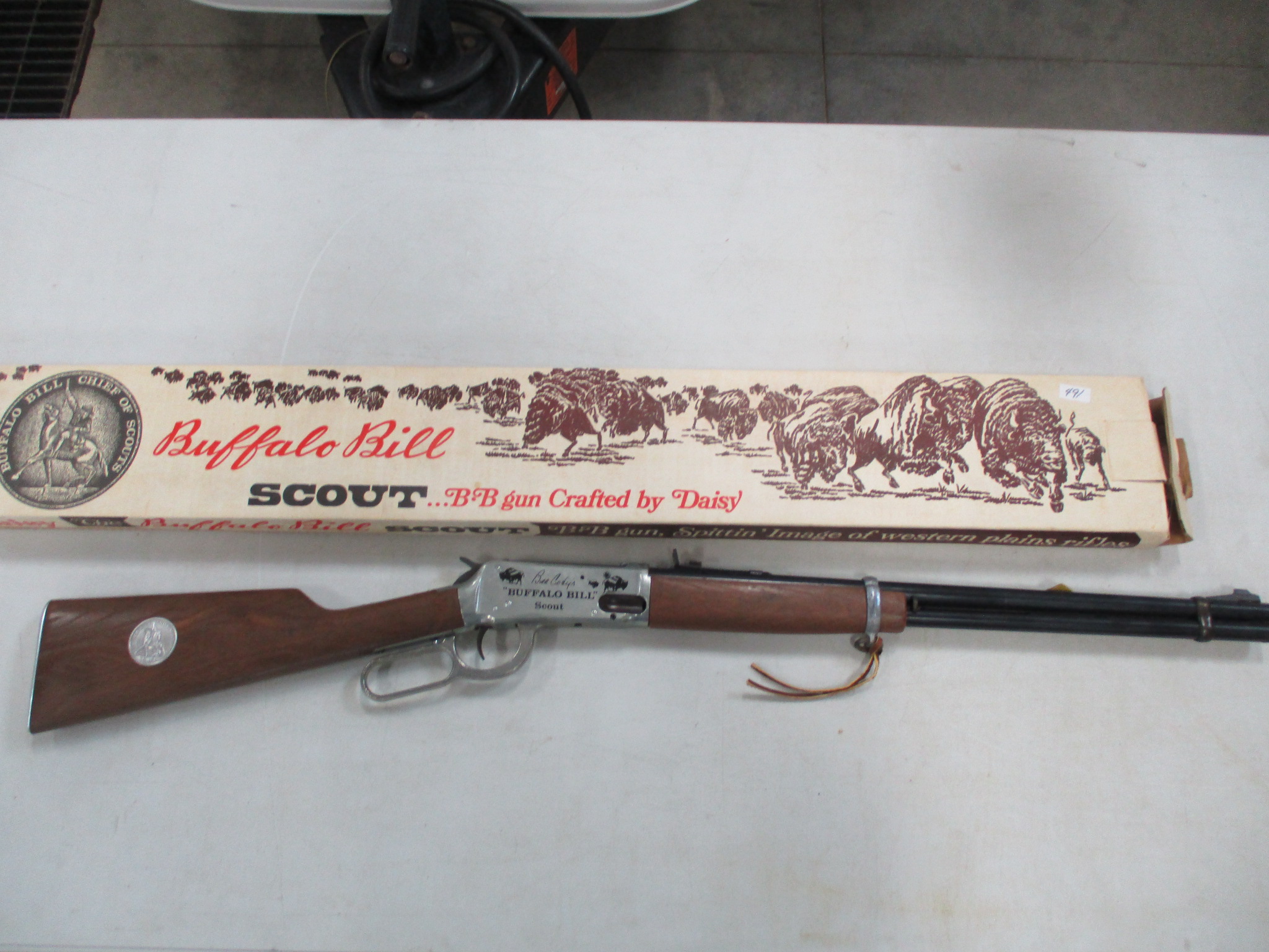 Daisy Buffalo Bill Scout BB gun w/original box | Proxibid