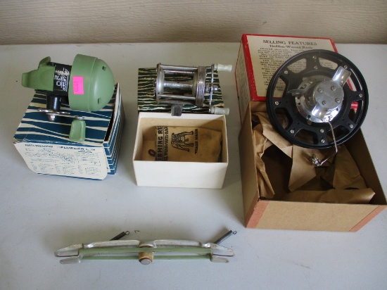 Assrt of reels, Heddon, Pflueger, Summit