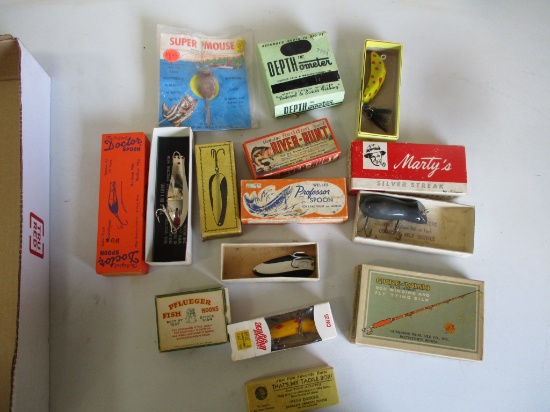 Assrt of lures, River Runt, Lightning lures, super mouse, Marty's Dare Devils