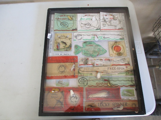 Spinner tackle display