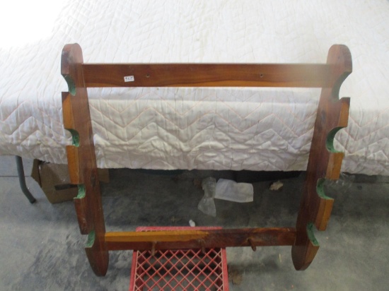 Wooden 4 gun rack