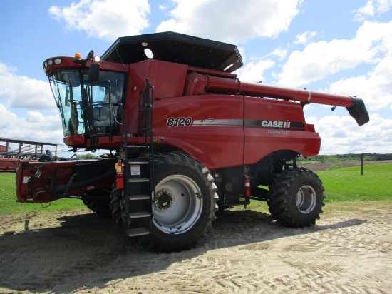 2008 Case IH 8120, 4WD, 2,147 Sept. Hrs. 3,059 Eng Hrs. AFS Pro 600 monitor, J&M bin extension