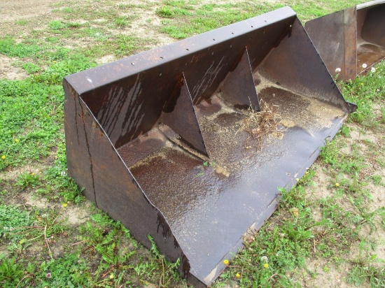 7 Ft bucket, skid loader Mnt