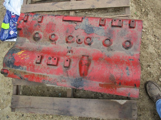 IH 966 engine block