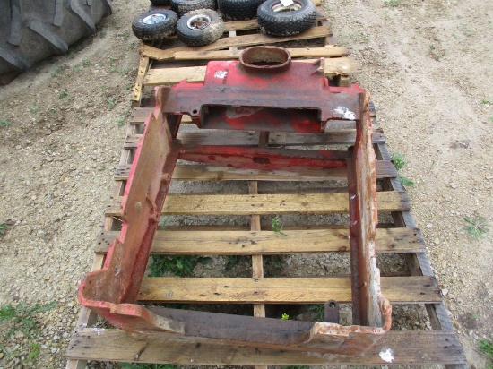 IH front grill assemble off IH 966