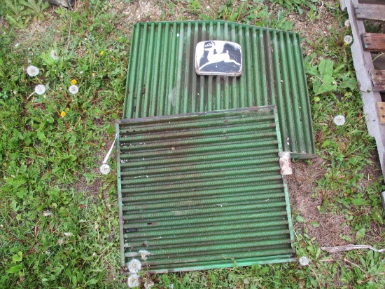 John Deere tractor screens