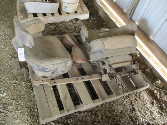2 Tractor seats, head lights, deaw bar