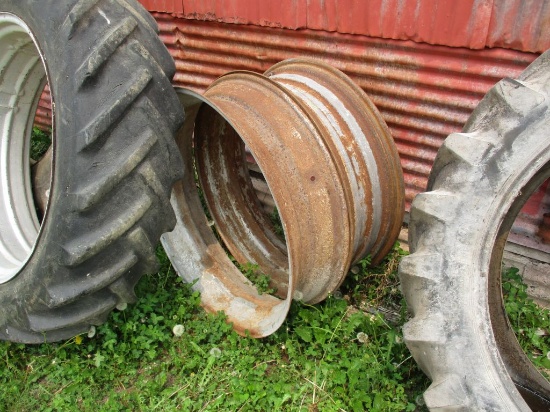 Pair of tractor rims