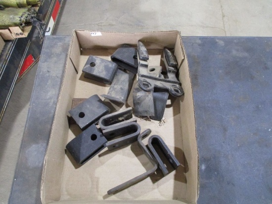 Assortment of angle brackets