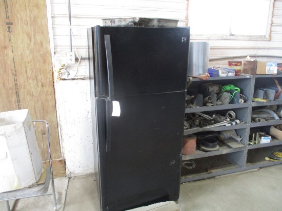 Kenmore refrigerator, works