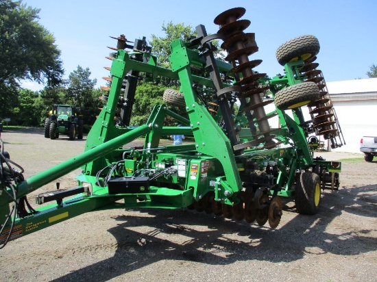 2021 John Deere 2660VT, 25 1/2' Vertical Tillage True Set tillaage, double rolling basket