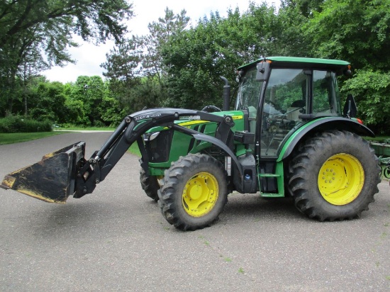 2016 John Deere 5085M, MFWD, 2,616 Hrs. left hand reverser, cab, AC, heat, radio, Westerndorf Max 44