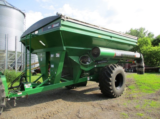 Brandt 820XR Grain Cart, roll tarp, 30.5L-32 tires, SN#125534