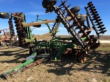 John Deere 630 Disc