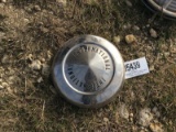 IH hub cap