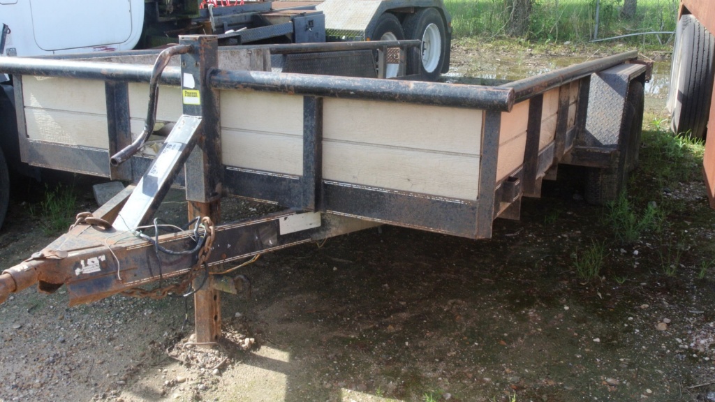 18 Ft. Tow Trailer- Pull Behind