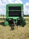 John Deere 566 Baler