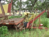 New Holland  1001 Bale loader