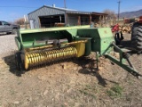 John Deere 337 Baler