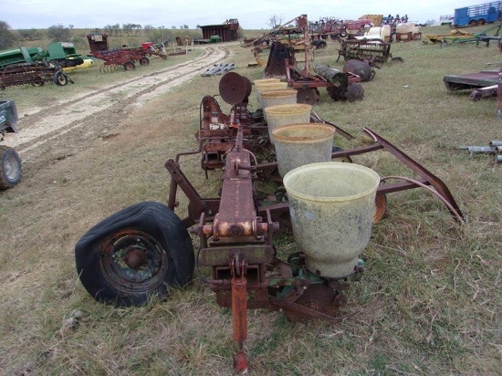 John Deere 71 Planter