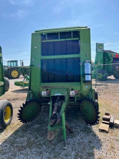 John Deere 435  JD  Round Baler