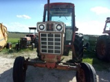 International 1086 Tractor salvage.