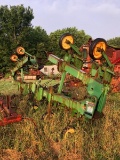 John Deere 886 Cultivator