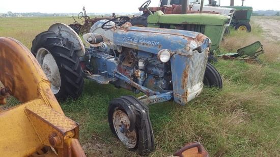 Ford 601 Salvage Tractor