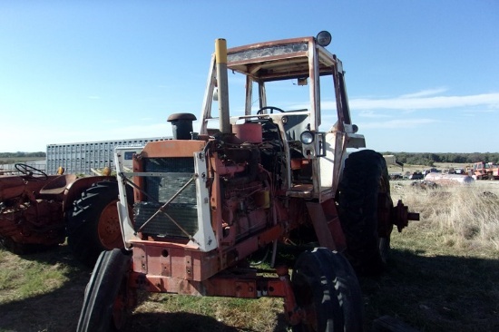 Case 1370 Salvage Tractor