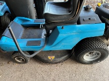 Ariens Sport Zoom 1232 Zero Turn Mower 12hp 32 in Proxibid