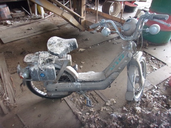 Vespa  Moped