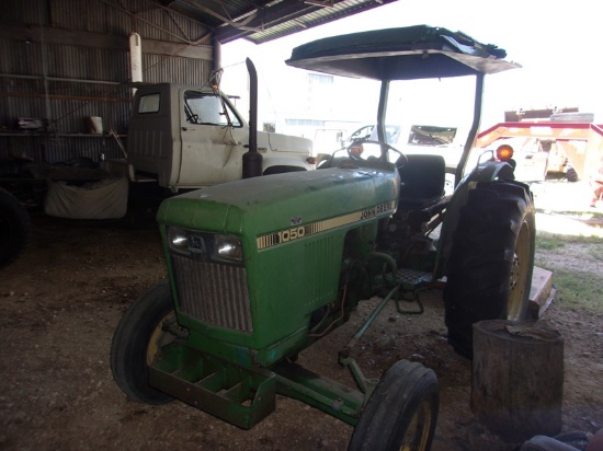 John Deere 1050 Tractor