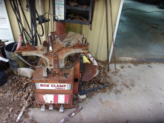 Coats 7050AX Tire Machine