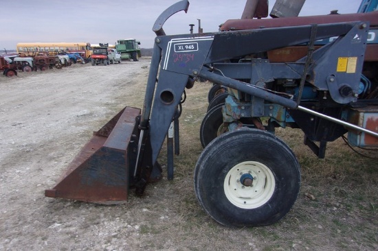 Farmhand XL-945 Front-end Loader