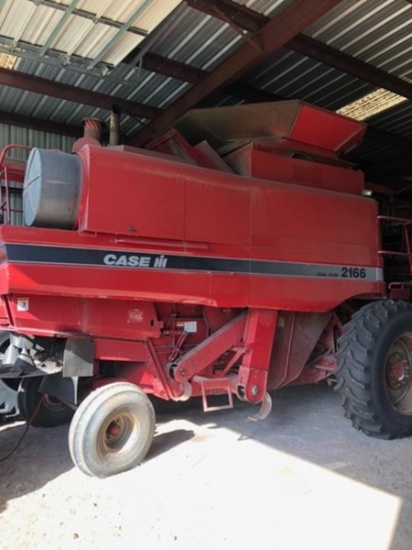 1997 Case IH 2166 Combine