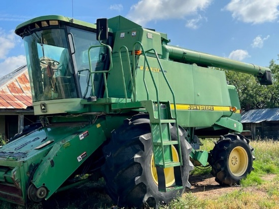 John Deere 9610 Combine