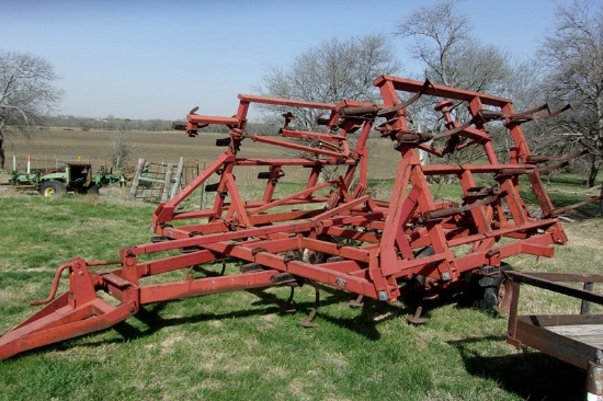 Case 4800 Field Cultivator