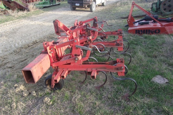 Massey Ferguson 440 Cultivator