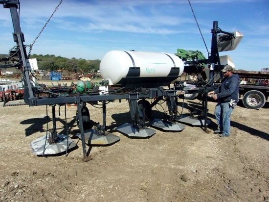 Wylie Hooded Sprayer