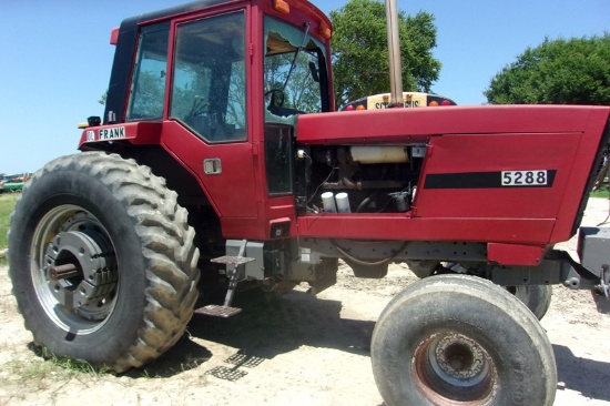 International 5288 Tractor
