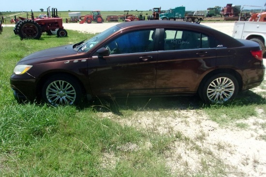 2013 Chrysler 200 Car