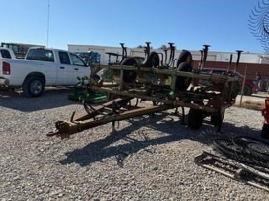 John Deere 1610 Chisel