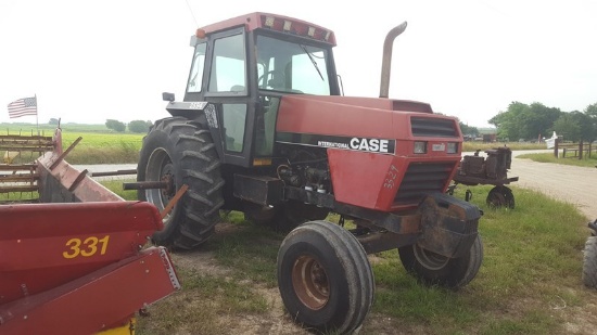 Case IH 2594 Tractor