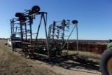 John Deere 1050 Field Cultivator
