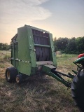 John Deere 435 Baler