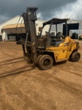 Caterpillar DP70N Forklift